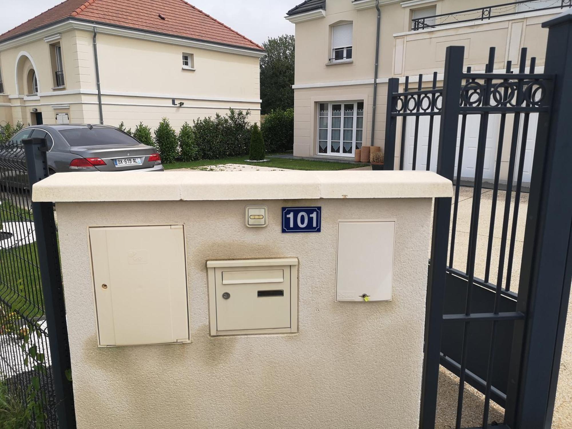 Bienvenus Chez Eric A Montevrain Apartment Екстериор снимка