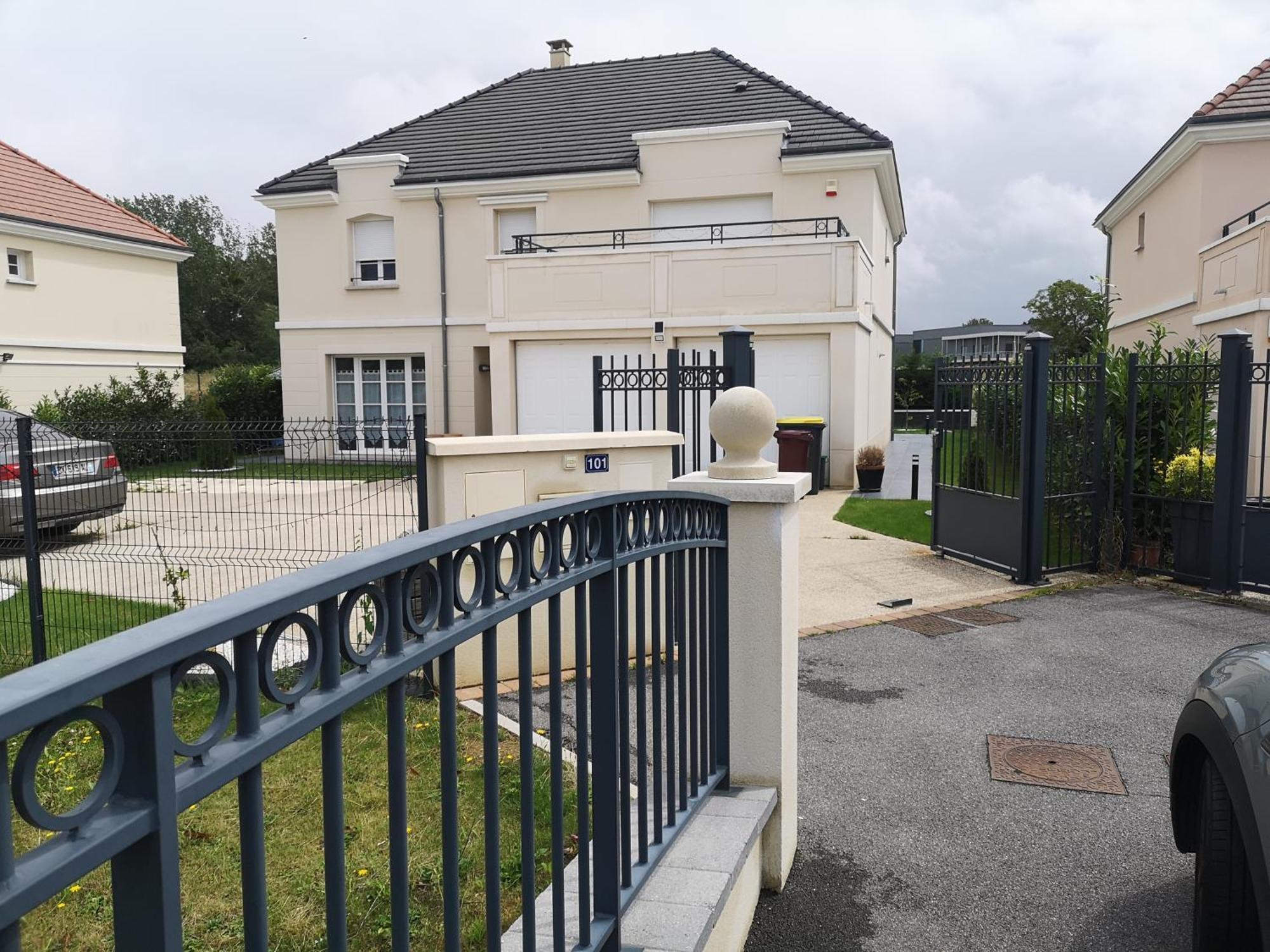 Bienvenus Chez Eric A Montevrain Apartment Екстериор снимка